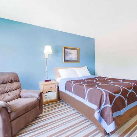 Hotel Super 8 By Wyndham Burlington Extérieur photo