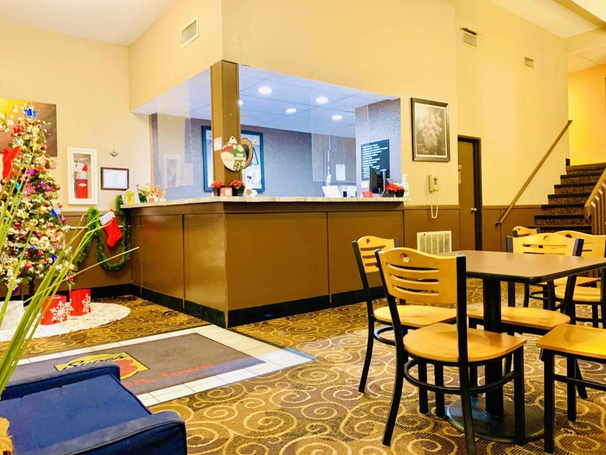 Hotel Super 8 By Wyndham Burlington Extérieur photo