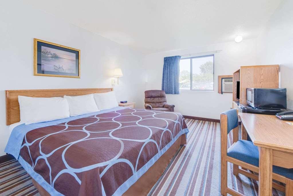 Hotel Super 8 By Wyndham Burlington Chambre photo