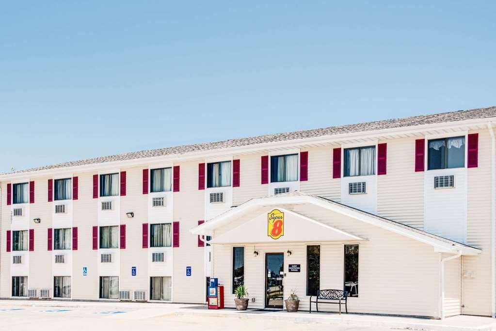 Hotel Super 8 By Wyndham Burlington Extérieur photo